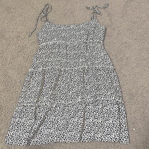Preppy short dress white with black cheetah print.